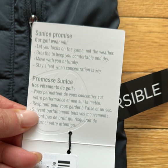 Sunice Men’s Michael Black Reversible Insulated Vest - Picture 7 of 11